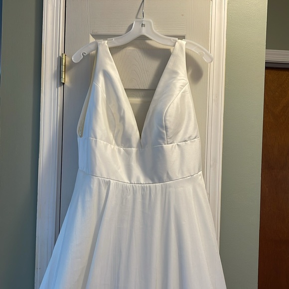 Jenny Yoo Charlotte Wedding Gown - Sz. 16 - NWOT, NEVER WORN - Picture 5 of 10